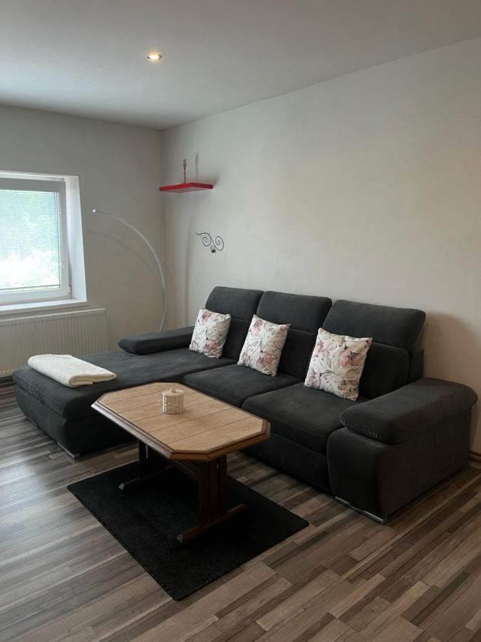 Apartman V Rodinnem Dome Jaroměř Buitenkant foto