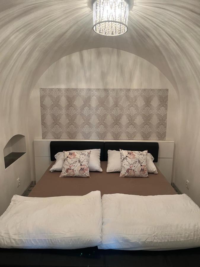 Apartman V Rodinnem Dome Jaroměř Buitenkant foto